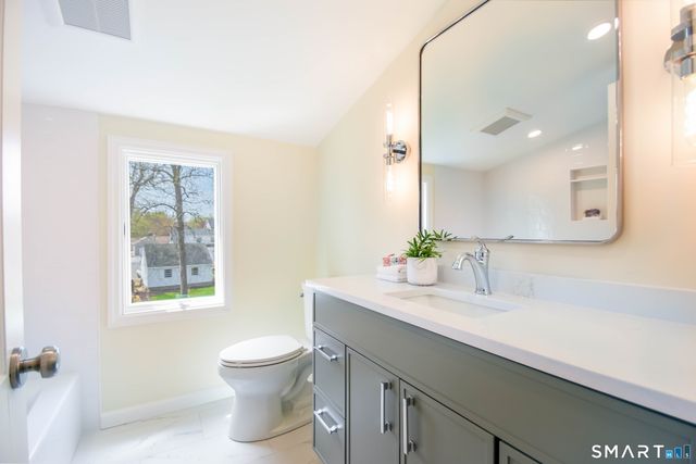 27 Brookdale Road, Fairfield, CT 06824