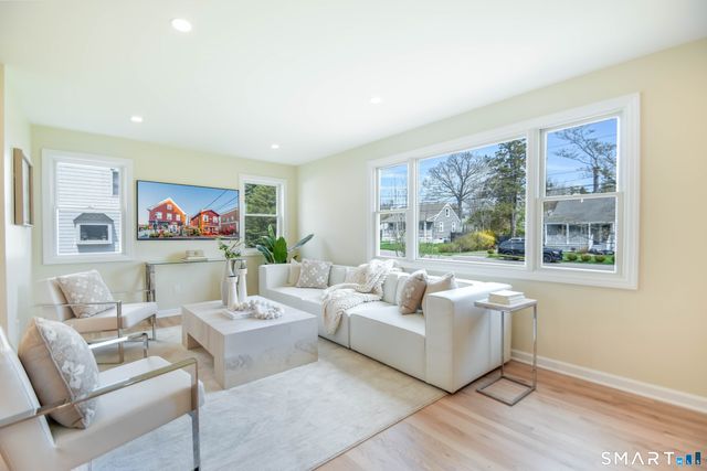 27 Brookdale Road, Fairfield, CT 06824