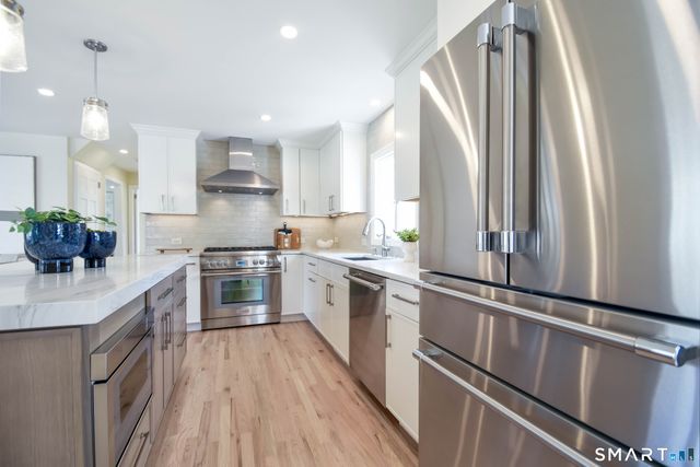 27 Brookdale Road, Fairfield, CT 06824