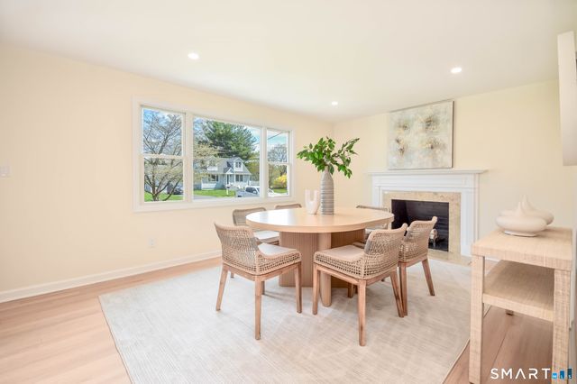 27 Brookdale Road, Fairfield, CT 06824