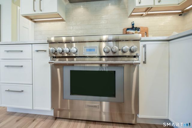 27 Brookdale Road, Fairfield, CT 06824