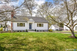 27 Brookdale Road, Fairfield, CT 06824