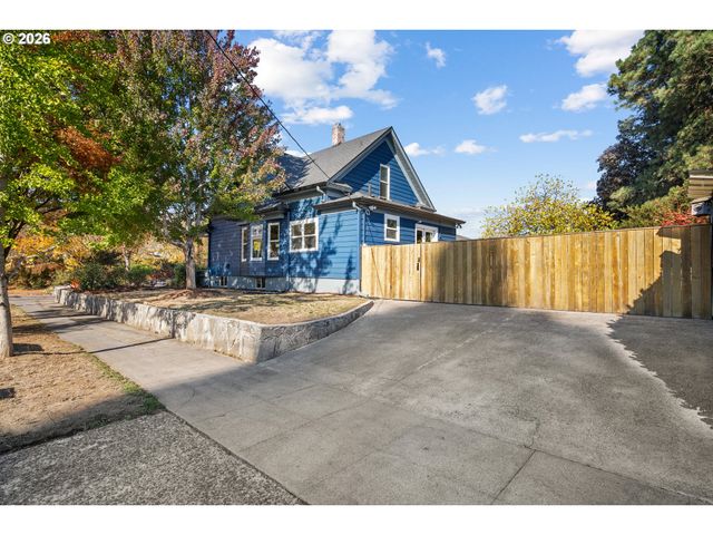 5806 N MARYLAND Ave, Portland, OR 97217