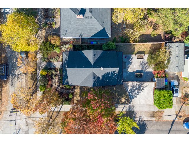 5806 N MARYLAND Ave, Portland, OR 97217