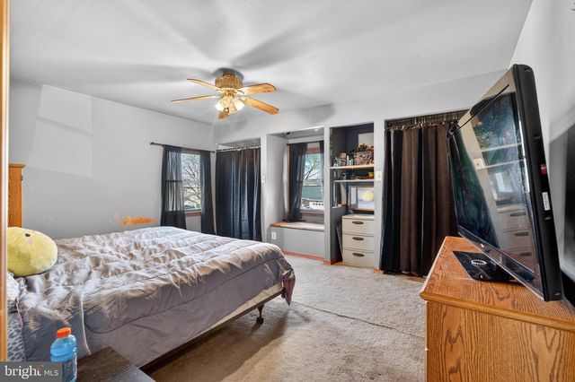 106 LAKESIDE DR, Glassboro, NJ 08028