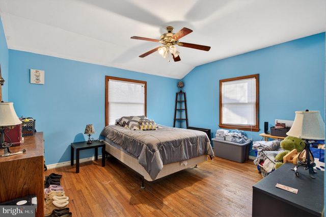 106 LAKESIDE DR, Glassboro, NJ 08028