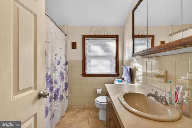 106 LAKESIDE DR, Glassboro, NJ 08028