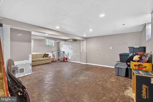 106 LAKESIDE DR, Glassboro, NJ 08028