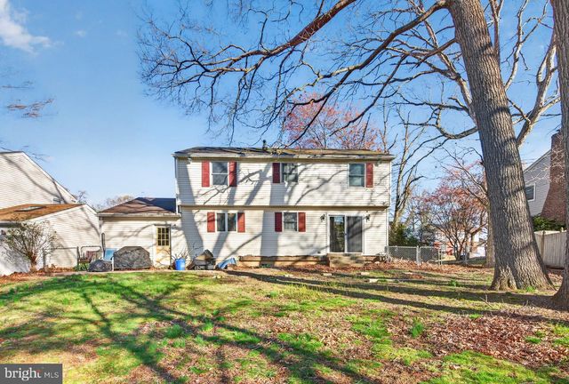 106 LAKESIDE DR, Glassboro, NJ 08028