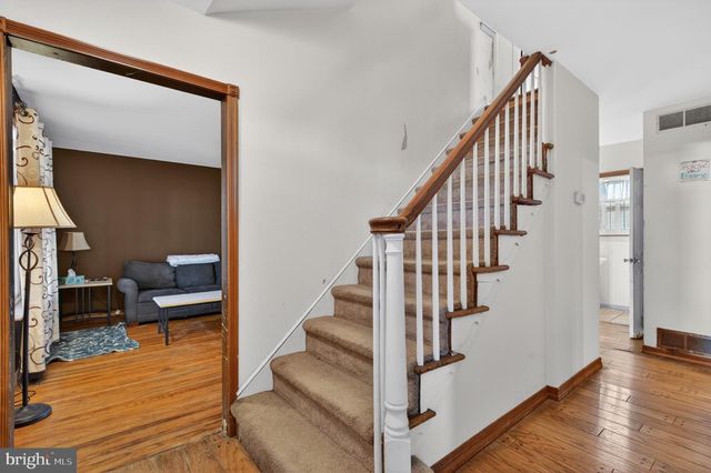 106 LAKESIDE DR, Glassboro, NJ 08028