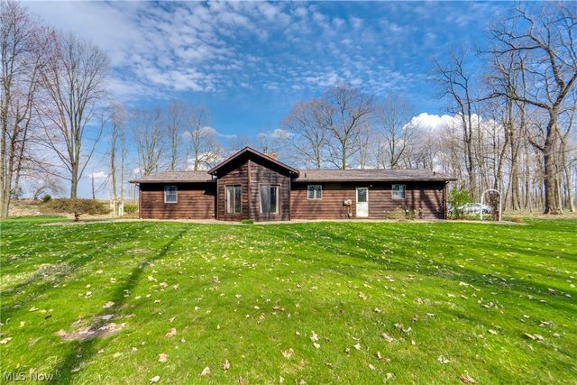 3001 Ben Fulton Avenue NW, North Lawrence, OH 44666