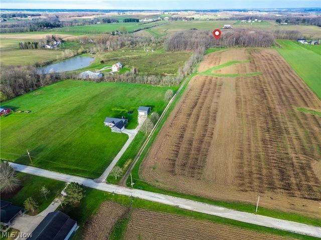 3001 Ben Fulton Avenue NW, North Lawrence, OH 44666
