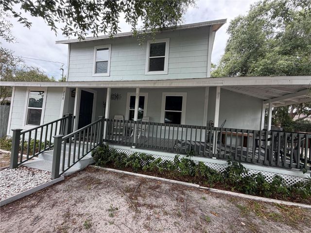 208 WEAVER AVENUE, Lake Wales, FL 33853