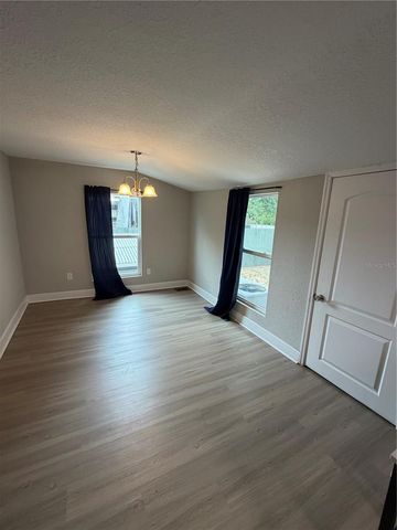 208 WEAVER AVENUE, Lake Wales, FL 33853