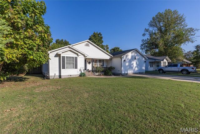 207 W Olive, East Prairie, MO 63845