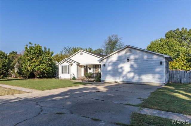 207 W Olive, East Prairie, MO 63845