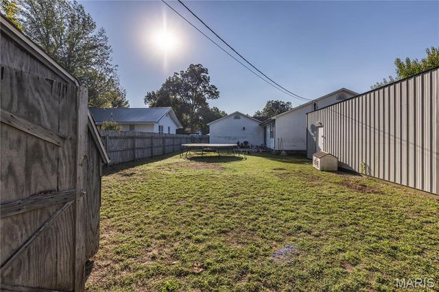 207 W Olive, East Prairie, MO 63845