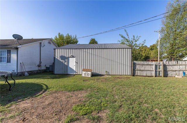 207 W Olive, East Prairie, MO 63845