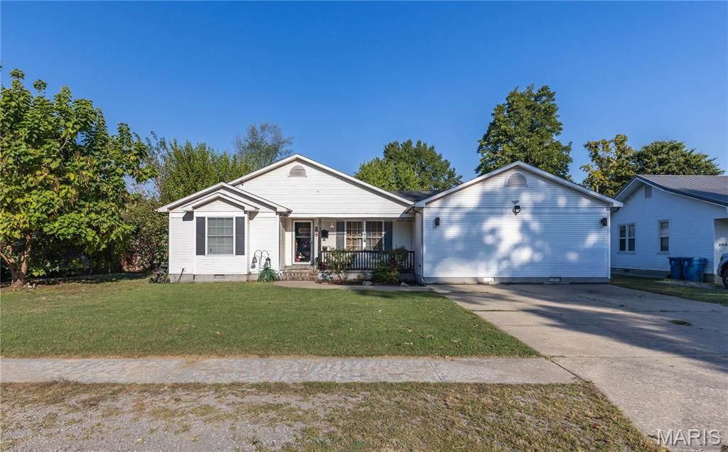 207 W Olive, East Prairie, MO 63845