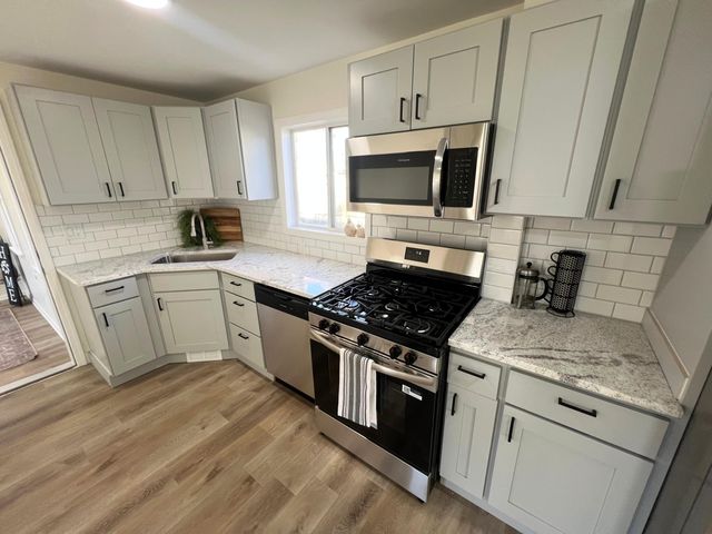 1099 Shonat Street, Muskegon Twp, MI 49442