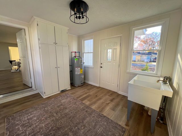 1099 Shonat Street, Muskegon Twp, MI 49442