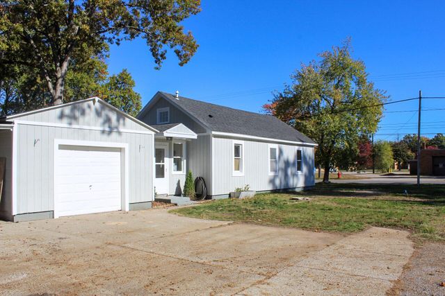 1099 Shonat Street, Muskegon Twp, MI 49442