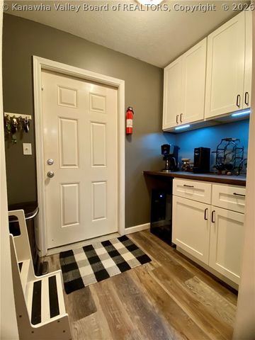 89 Stump Lane, Millwood, WV 25262