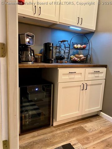 89 Stump Lane, Millwood, WV 25262