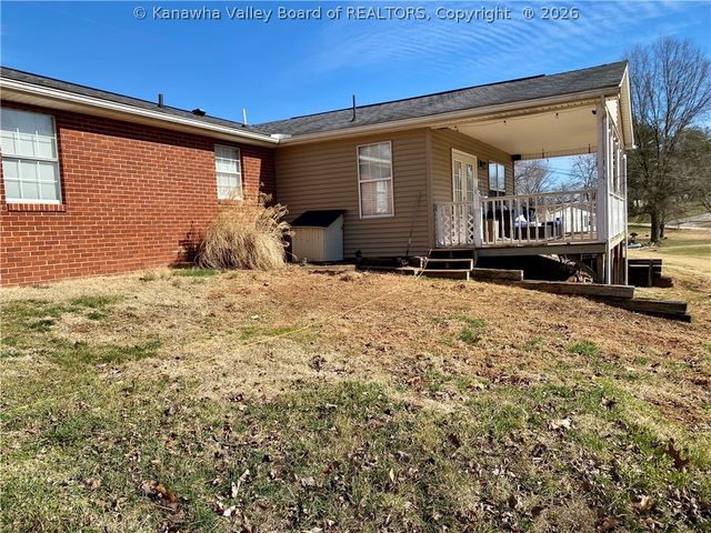 89 Stump Lane, Millwood, WV 25262