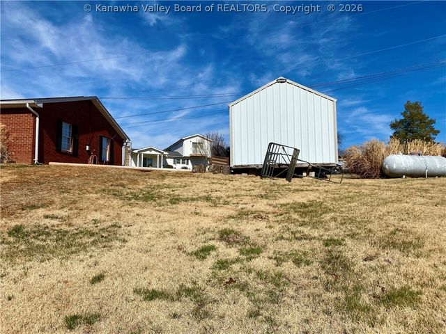 89 Stump Lane, Millwood, WV 25262