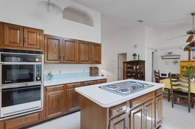 10604 FOREST RUN DRIVE, Bradenton, FL 34211