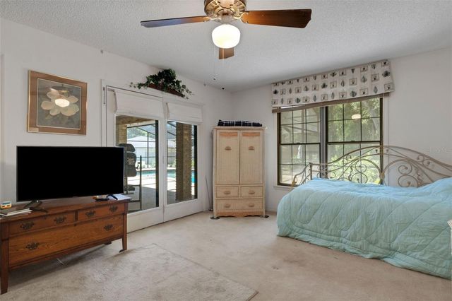 10604 FOREST RUN DRIVE, Bradenton, FL 34211