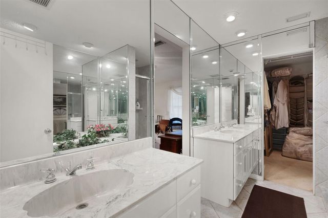 10604 FOREST RUN DRIVE, Bradenton, FL 34211