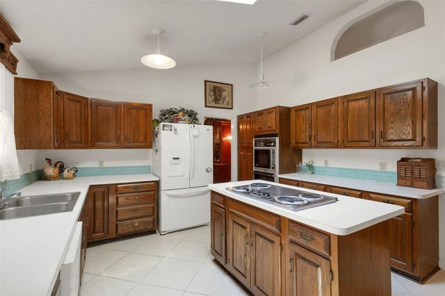 10604 FOREST RUN DRIVE, Bradenton, FL 34211