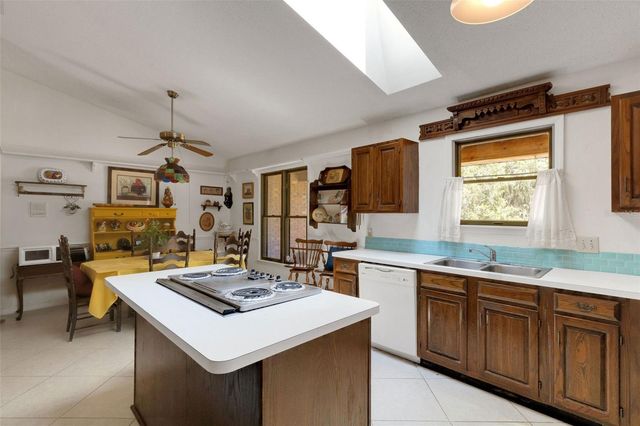 10604 FOREST RUN DRIVE, Bradenton, FL 34211