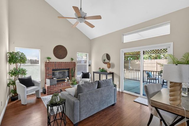 8240 Bedford Cove Way, Sacramento, CA 95828