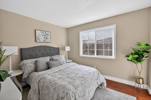 8240 Bedford Cove Way, Sacramento, CA 95828