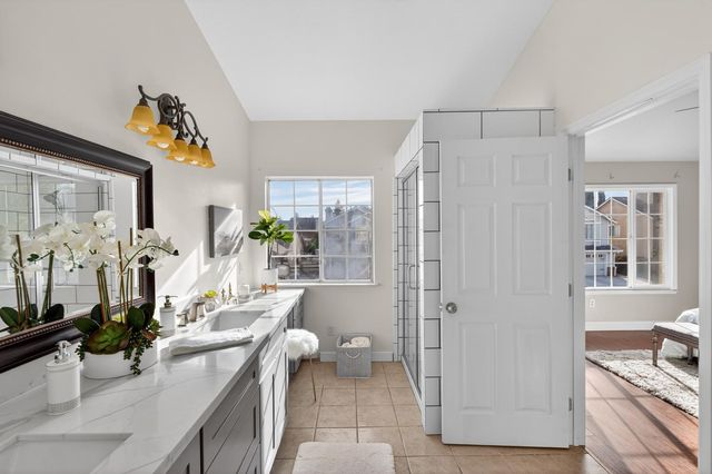 8240 Bedford Cove Way, Sacramento, CA 95828