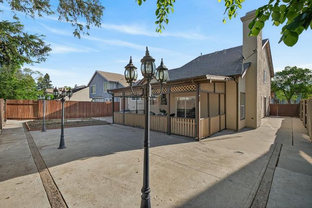 8240 Bedford Cove Way, Sacramento, CA 95828
