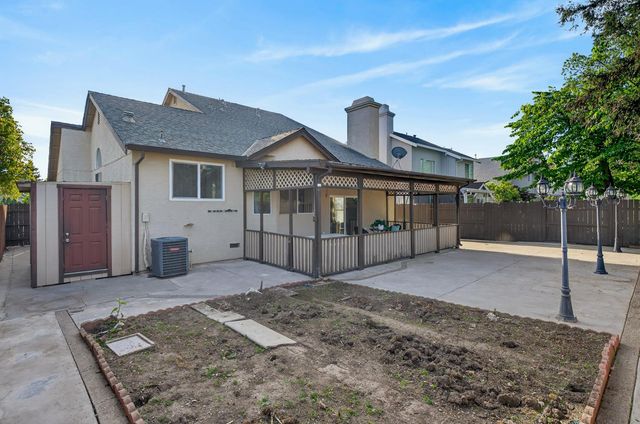 8240 Bedford Cove Way, Sacramento, CA 95828