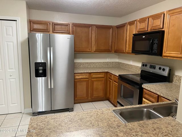 6985 ORTEGA WOODS Drive 9, Jacksonville, FL 32244