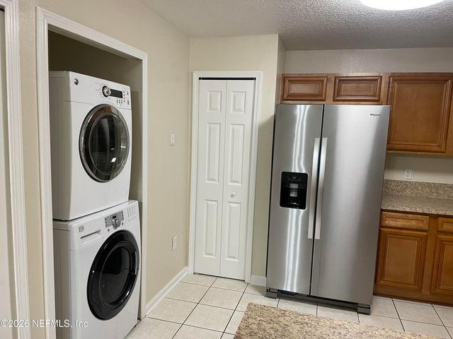 6985 ORTEGA WOODS Drive 9, Jacksonville, FL 32244