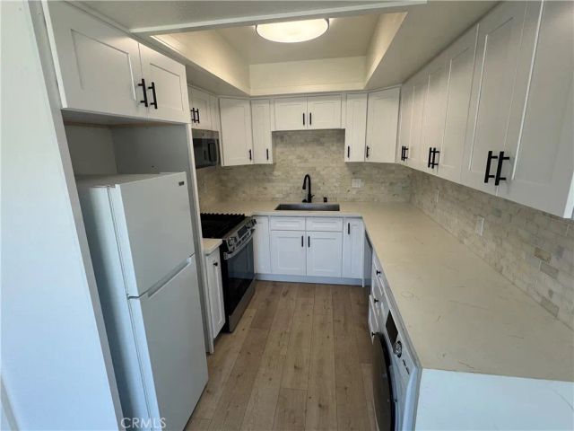17422 Keelson 3, Huntington Beach, CA 92647