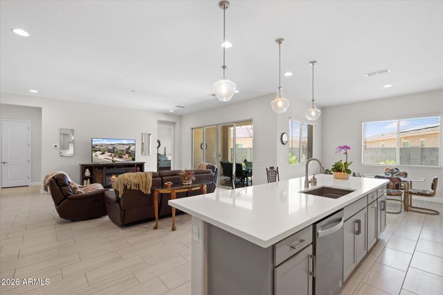 17389 W SURREY Drive, Surprise, AZ 85388