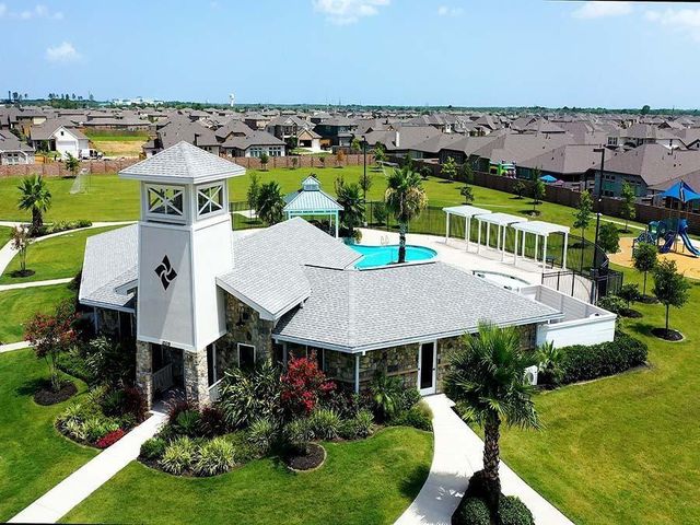 2209 Lake Mist Drive, Texas City, TX 77568