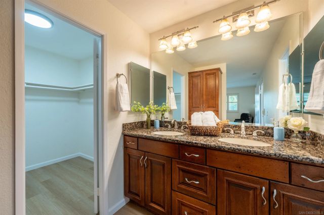 2246 Hillslake Dr, El Cajon, CA 92020