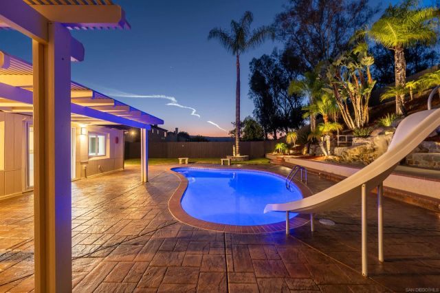 2246 Hillslake Dr, El Cajon, CA 92020