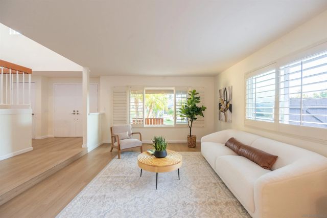 2246 Hillslake Dr, El Cajon, CA 92020