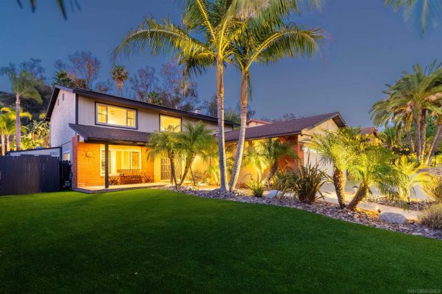 2246 Hillslake Dr, El Cajon, CA 92020