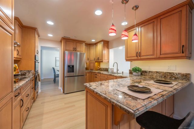 2246 Hillslake Dr, El Cajon, CA 92020
